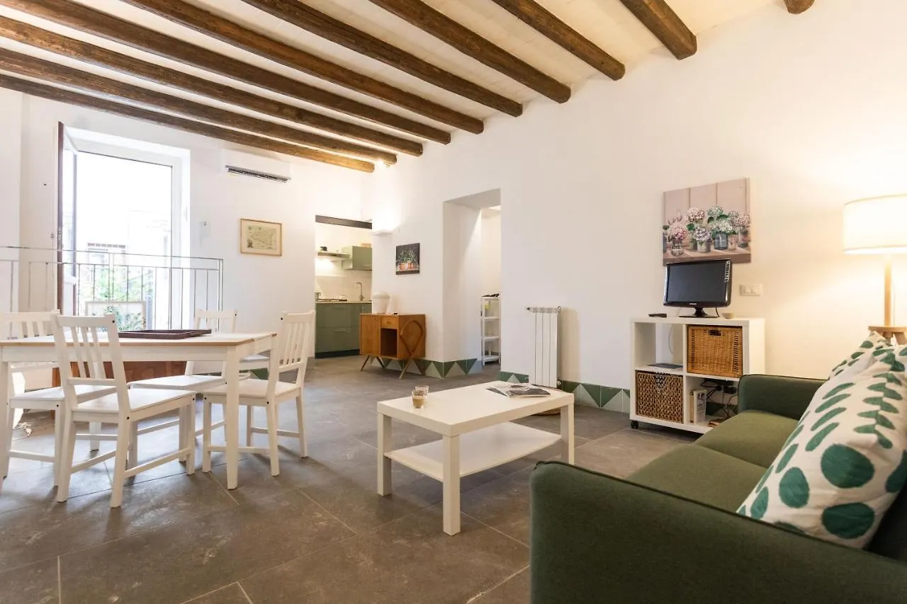 Holiday home Casa Dumas Villa Palermo Italy